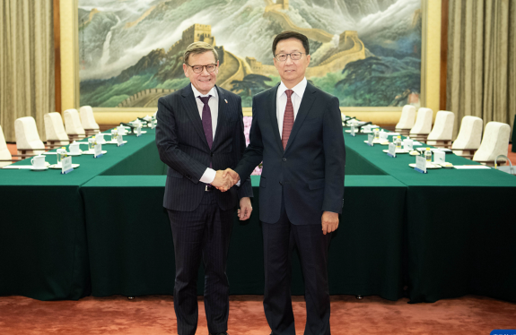 韩正会见德国外长瓦德富尔 韩正会见德国外长瓦德富尔